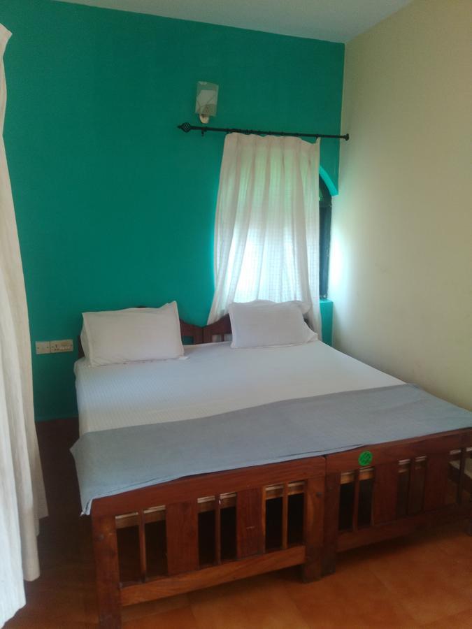 Red Lion Hotel Calangute Extérieur photo